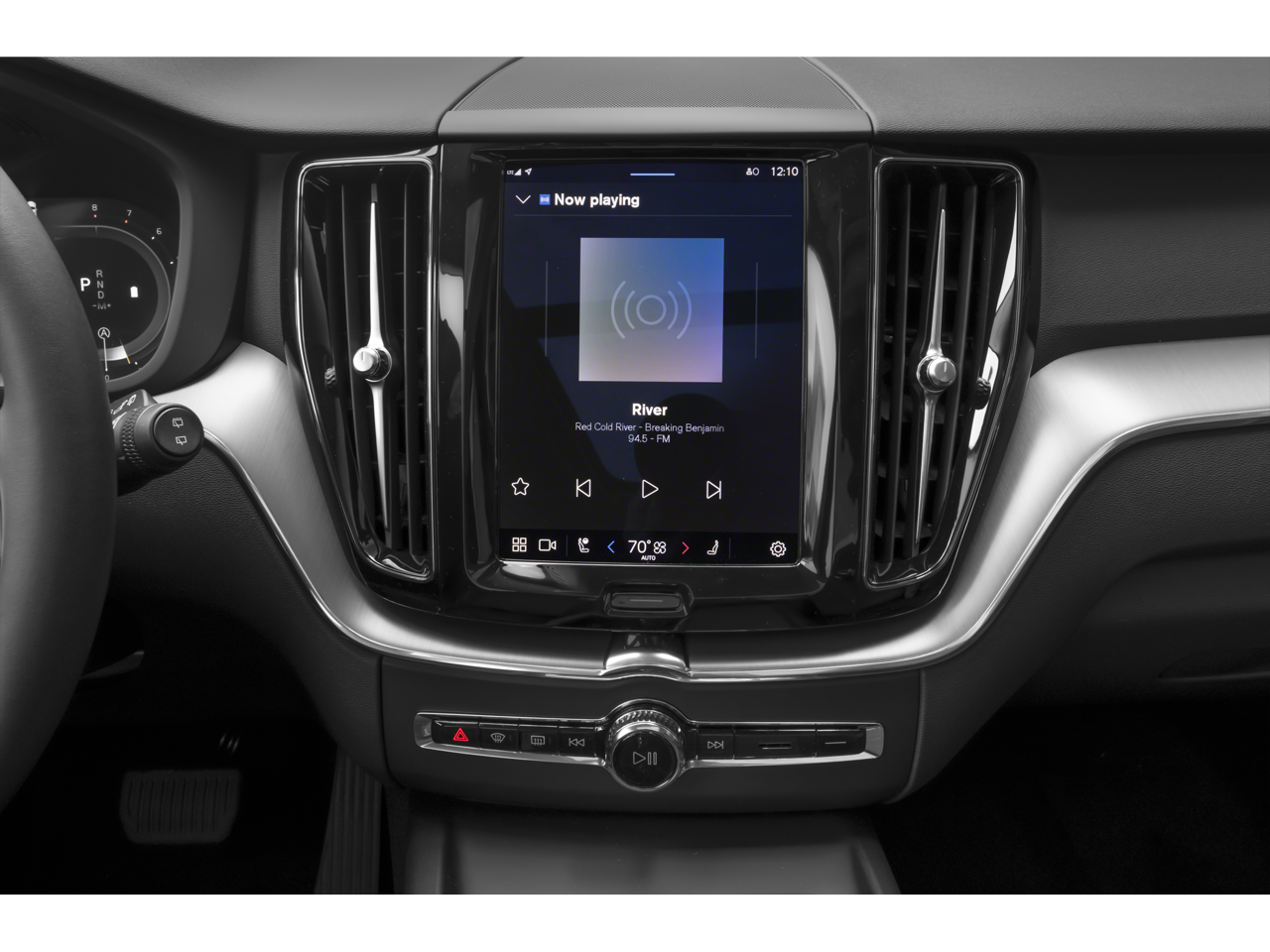 2025 Volvo XC60 B5 Plus