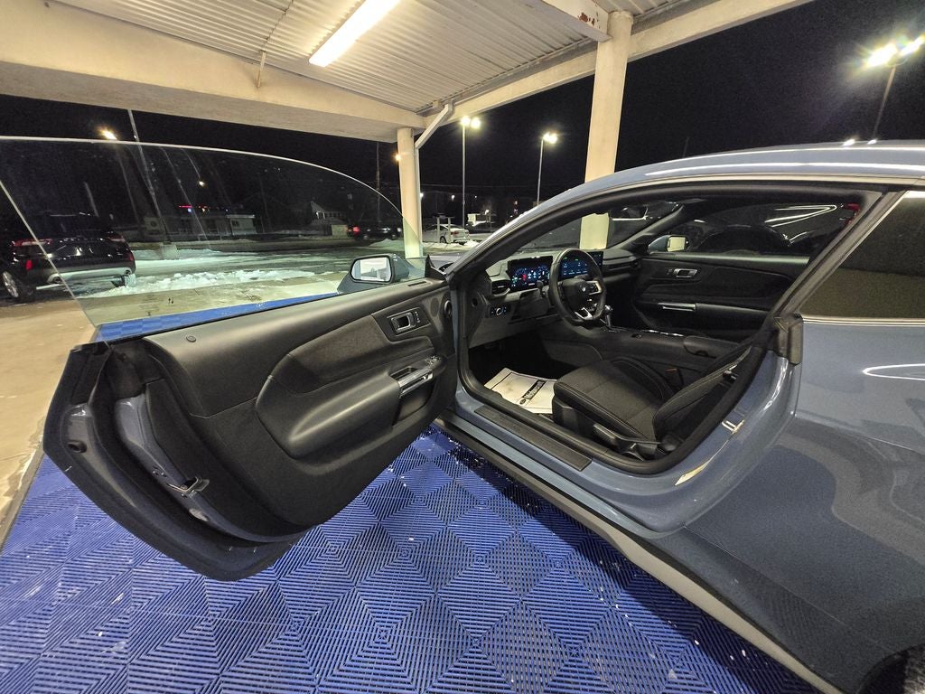 2025 Ford Mustang EcoBoost