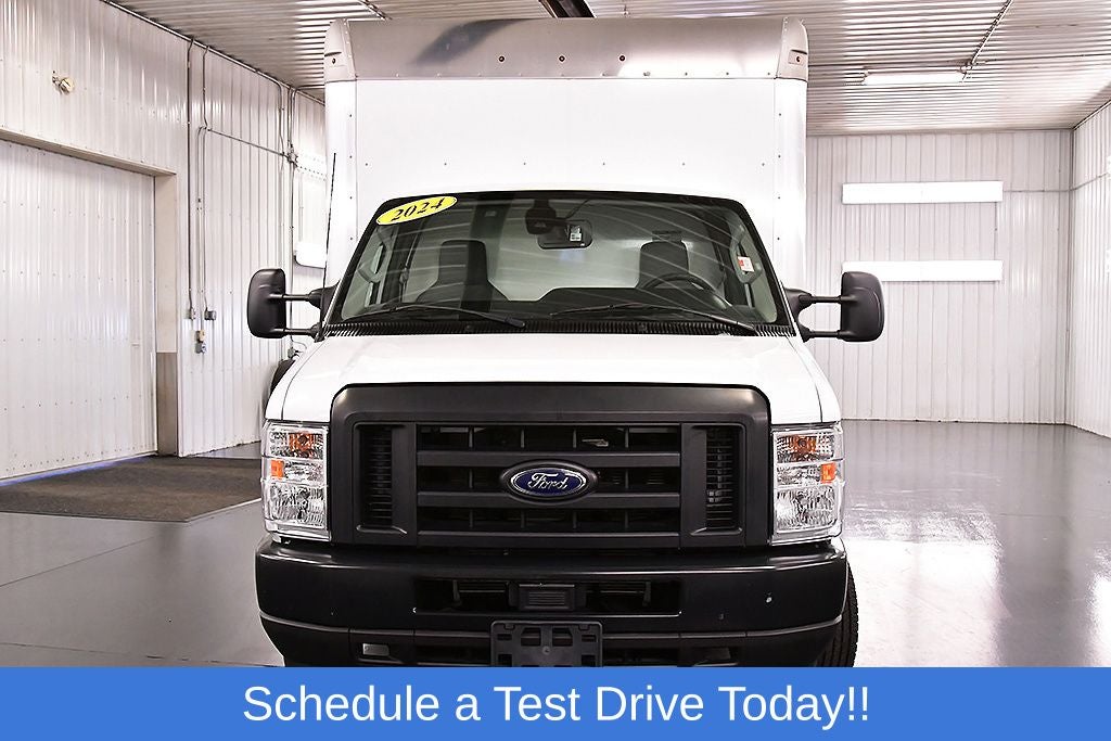 2024 Ford E-450SD Base