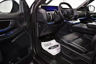 2025 Ford Expedition Platinum Stealth