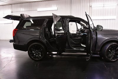 2025 Ford Expedition Platinum Stealth