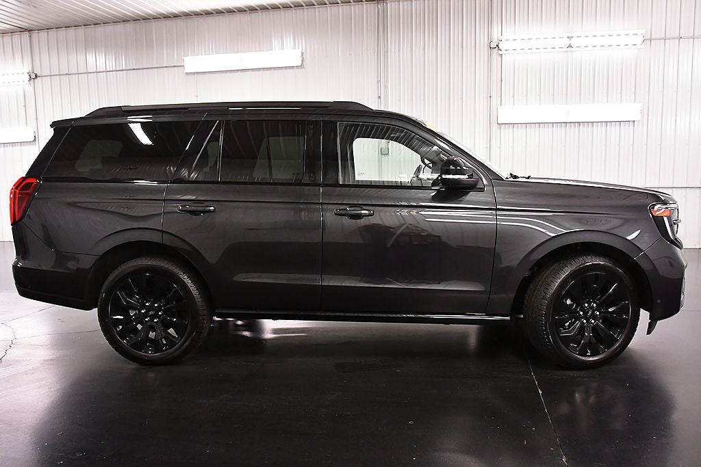 2025 Ford Expedition Platinum Stealth
