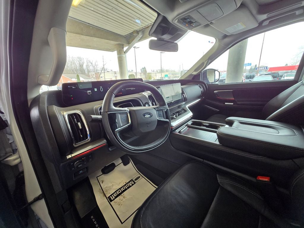 2025 Ford Expedition Platinum