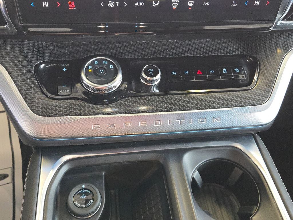 2025 Ford Expedition Platinum Stealth