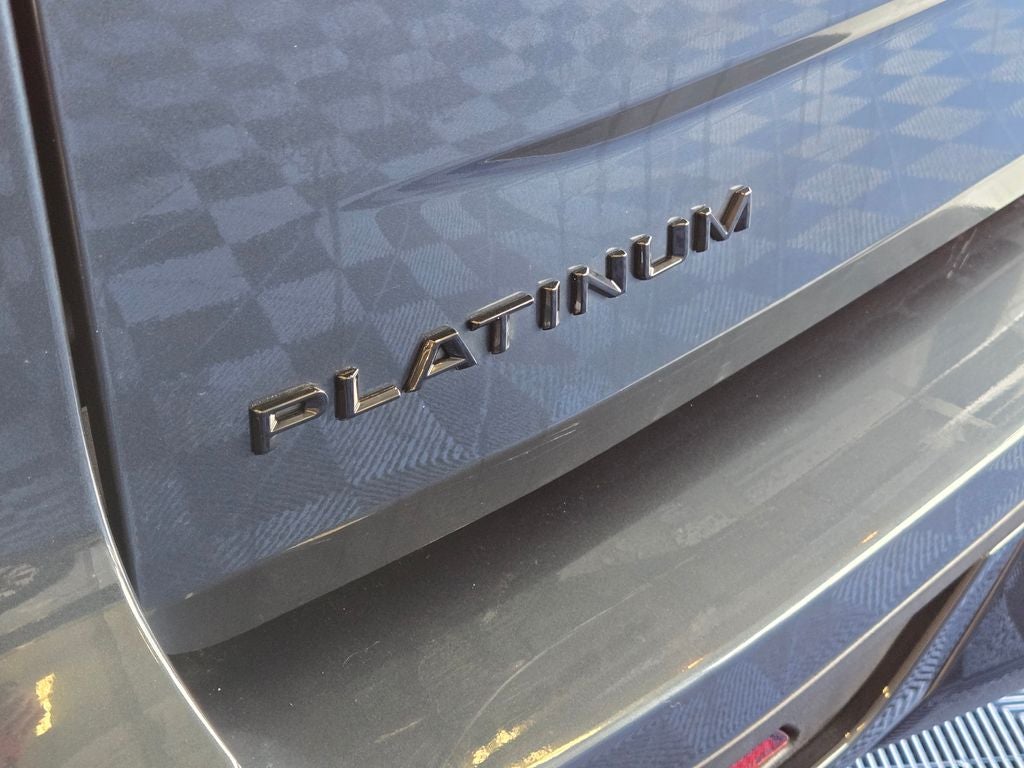 2025 Ford Expedition Platinum Stealth