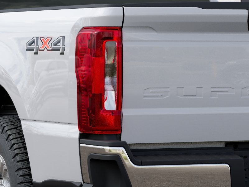 2027 Ford F-250SD XLT 6-3/4' Box