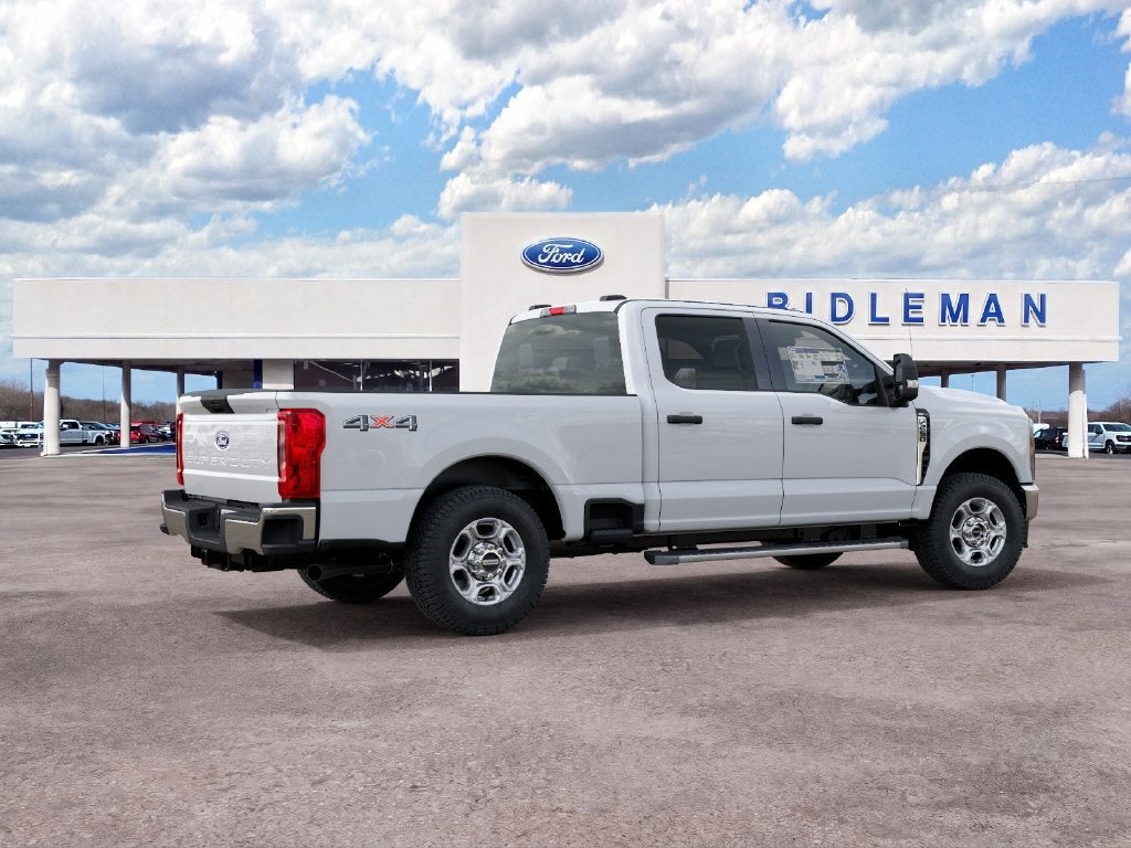 2027 Ford F-250SD XLT 6-3/4' Box