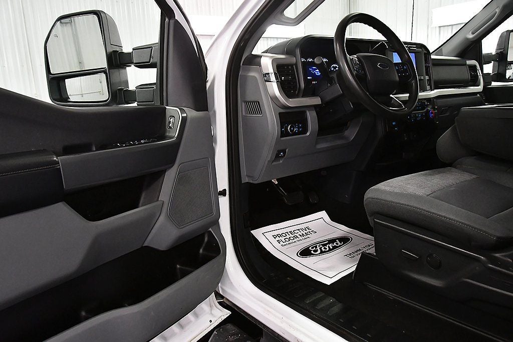 2024 Ford F-250SD XLT 8' Box