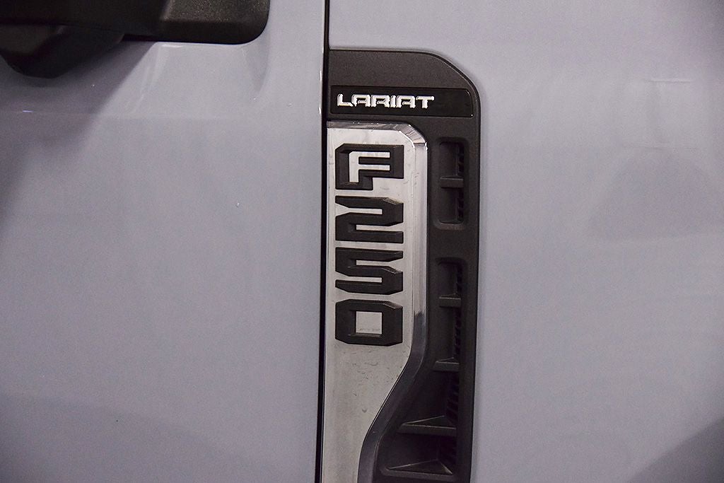 2025 Ford F-250SD Lariat Tremor Off-Road 6-3/4' Box