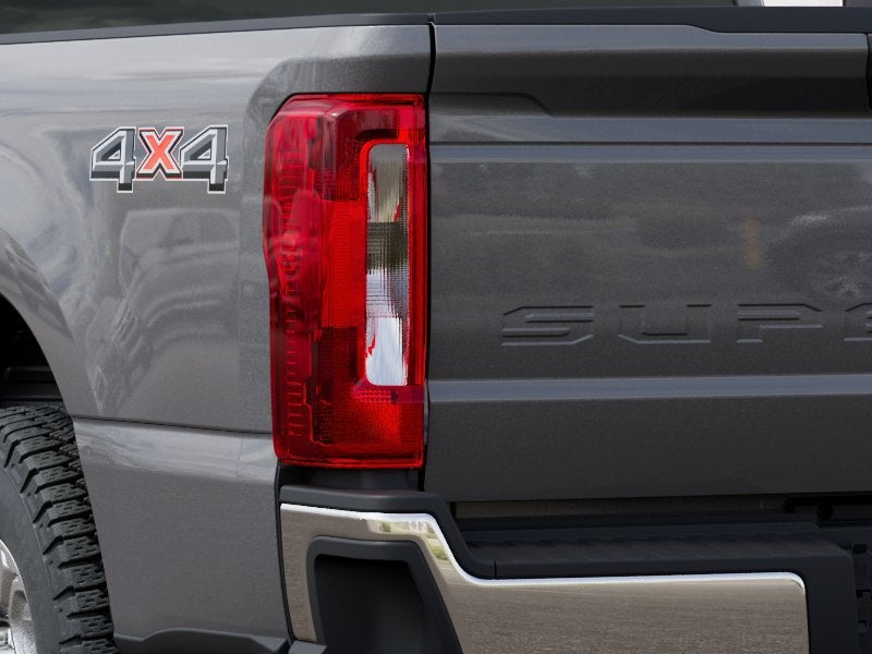 2027 Ford F-250SD XLT 6-3/4' Box