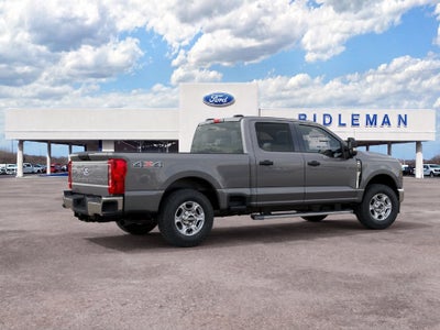 2027 Ford F-250SD XLT 6-3/4' Box