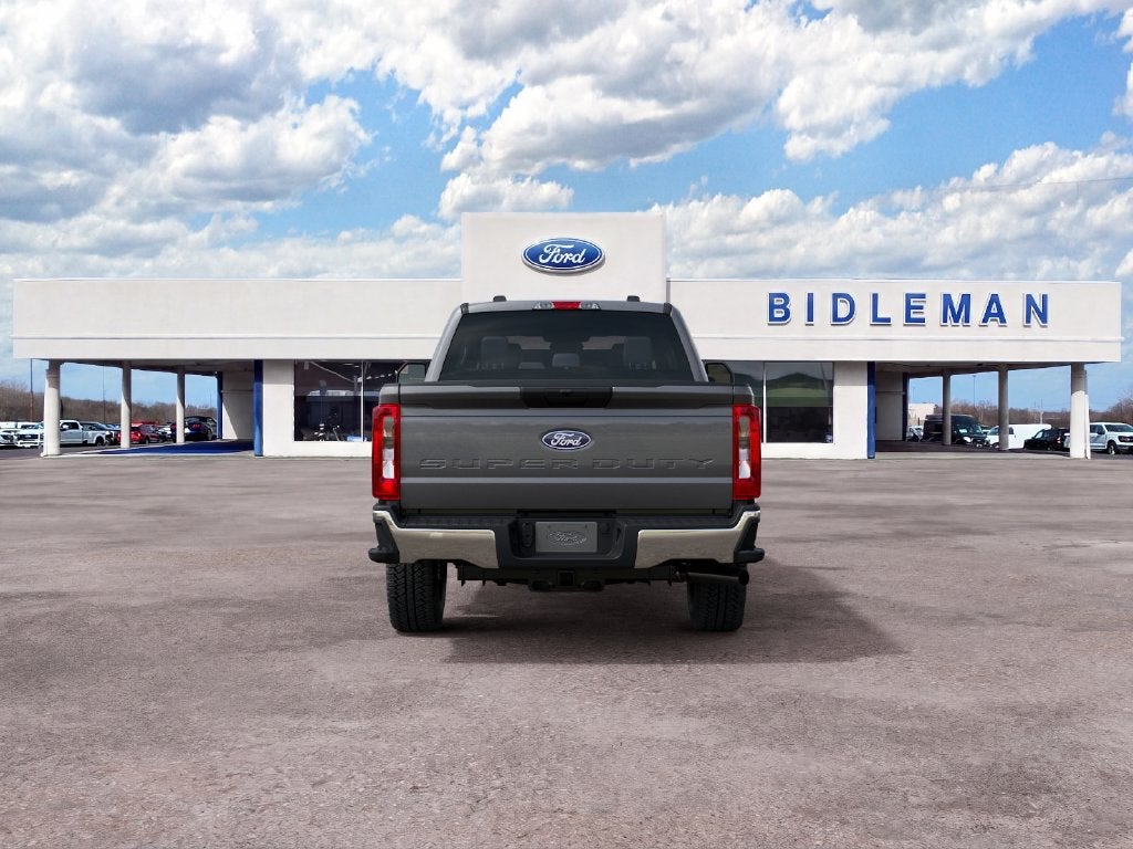 2027 Ford F-250SD XLT 6-3/4' Box
