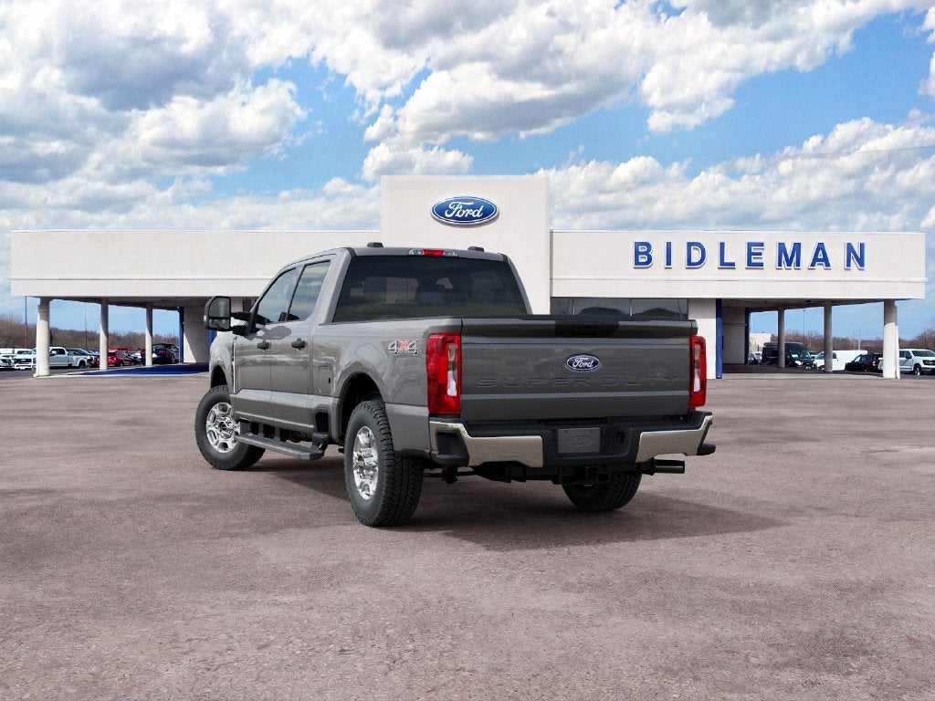 2027 Ford F-250SD XLT 6-3/4' Box