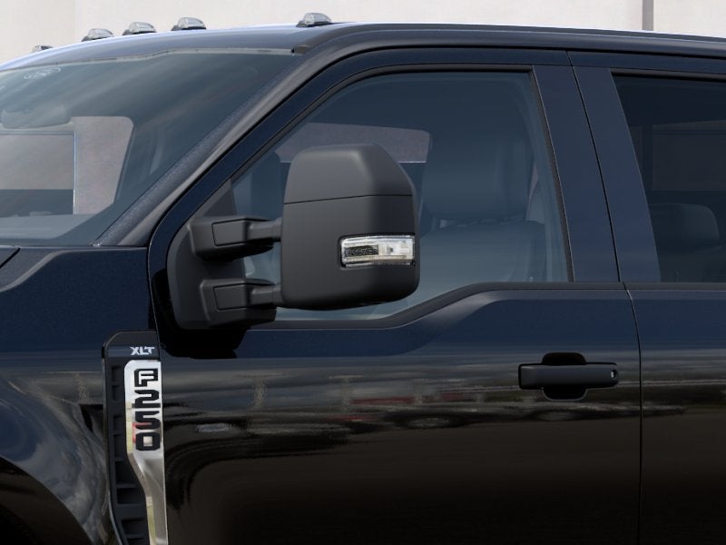 2027 Ford F-250SD XLT 6-3/4' Box