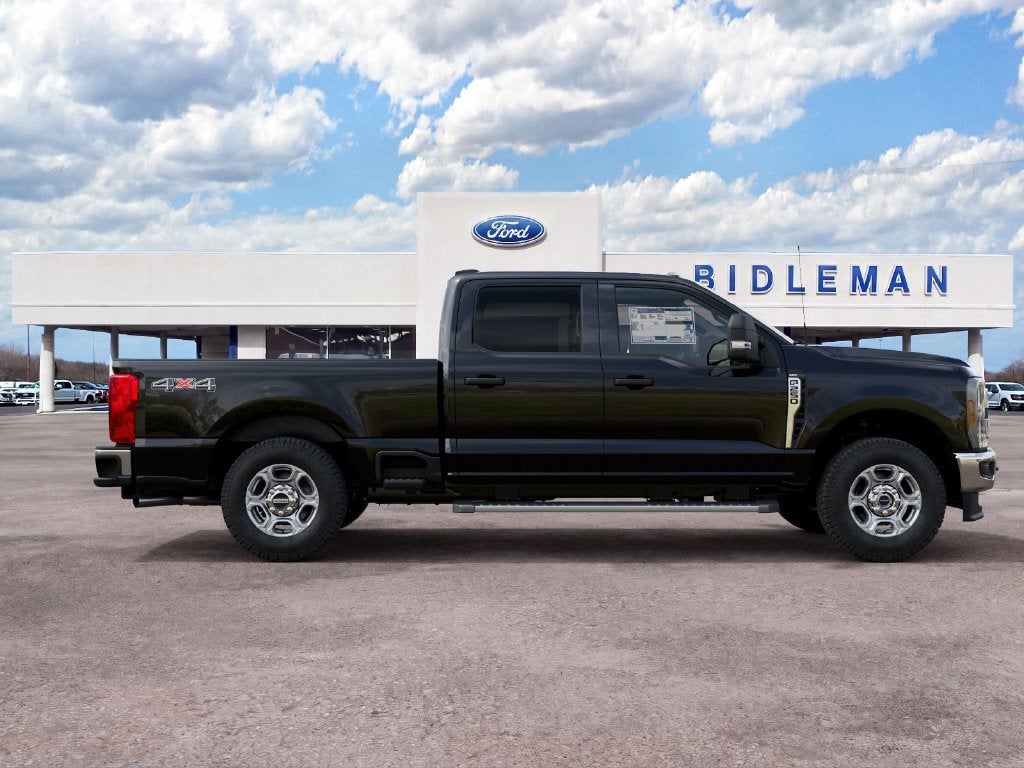 2027 Ford F-250SD XLT 6-3/4' Box
