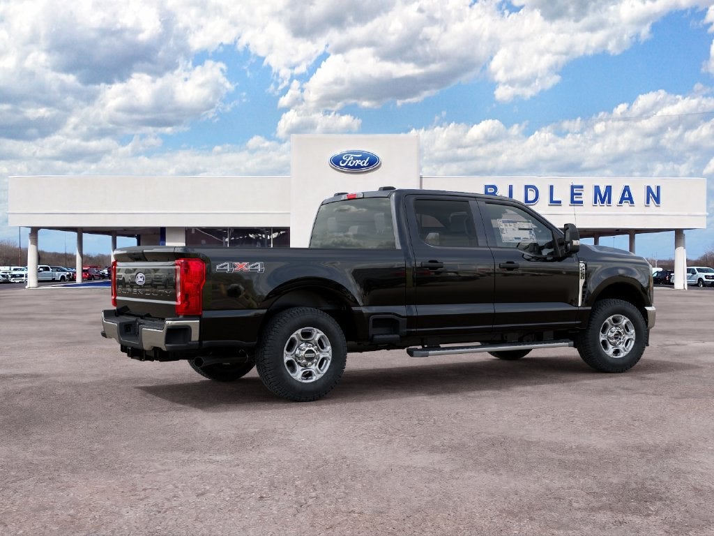 2027 Ford F-250SD XLT 6-3/4' Box