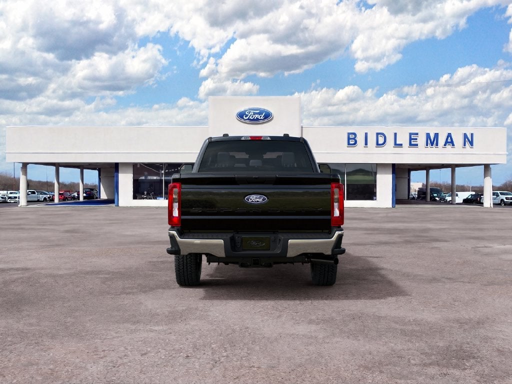 2027 Ford F-250SD XLT 6-3/4' Box
