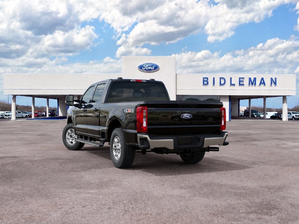 2027 Ford F-250SD XLT 6-3/4' Box