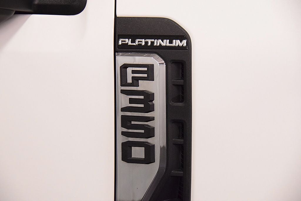 2024 Ford F-350SD Platinum Tremor Off-Road 6-3/4' Box