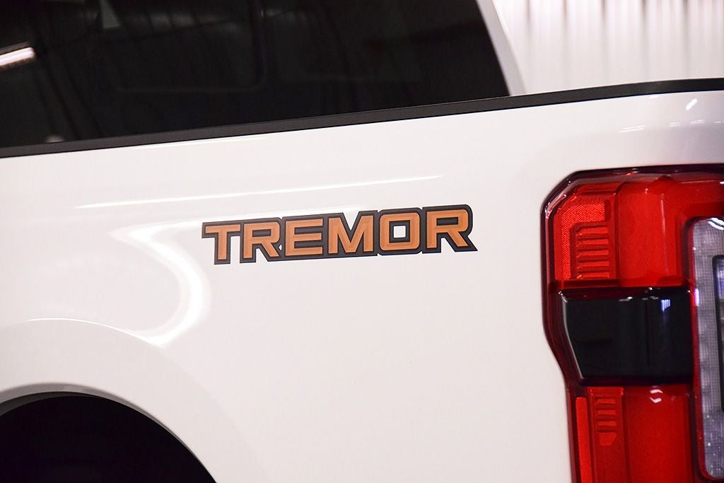 2024 Ford F-350SD Platinum Tremor Off-Road 6-3/4' Box