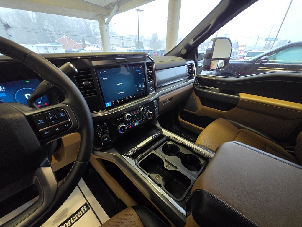 2025 Ford F-350SD Lariat 6-3/4' Box