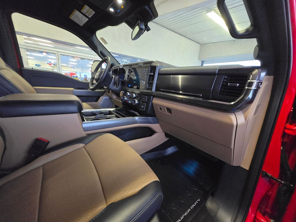 2025 Ford F-350SD Lariat 6-3/4' Box