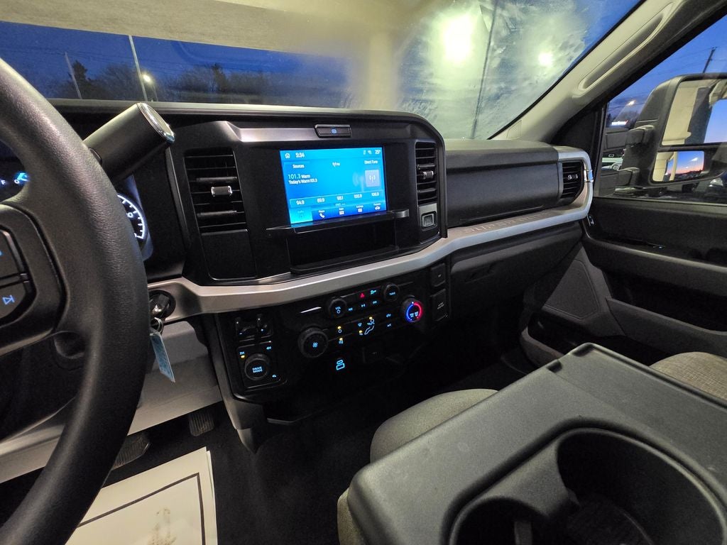 2025 Ford F-350SD XLT 6-3/4' Box