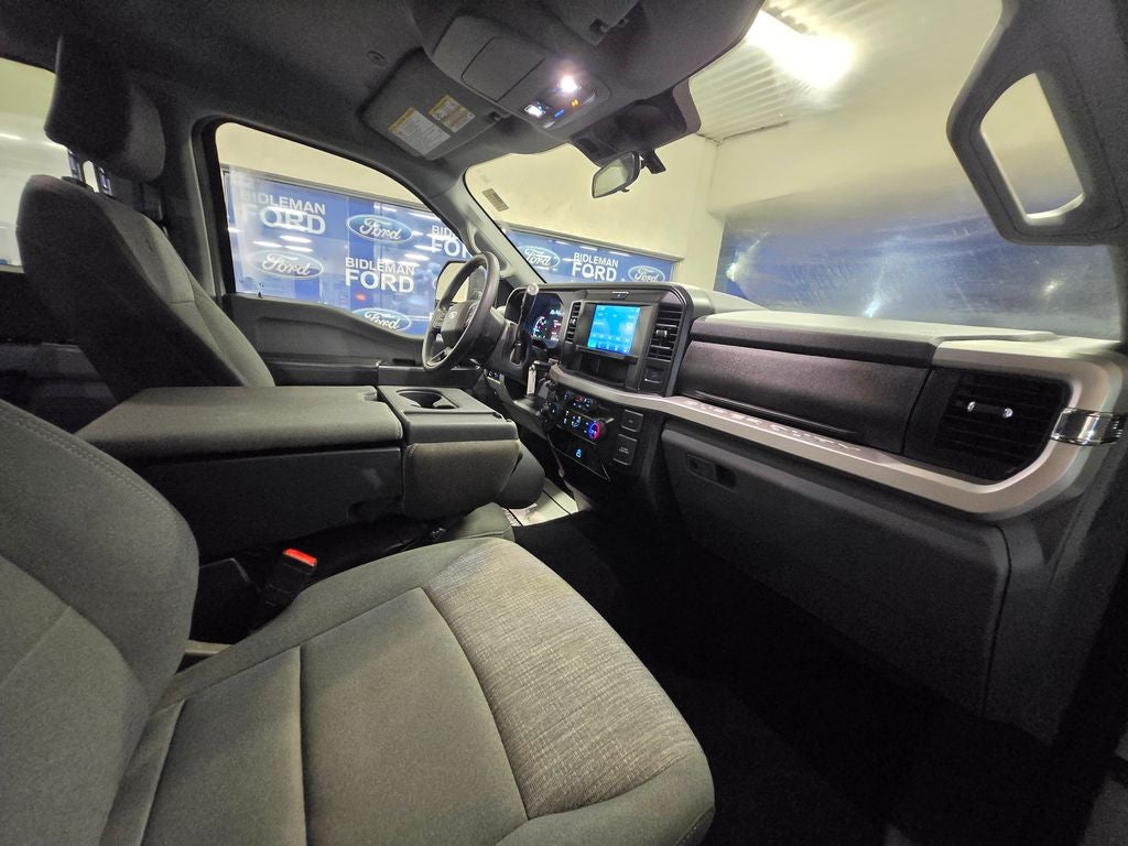 2025 Ford F-350SD XLT 6-3/4' Box