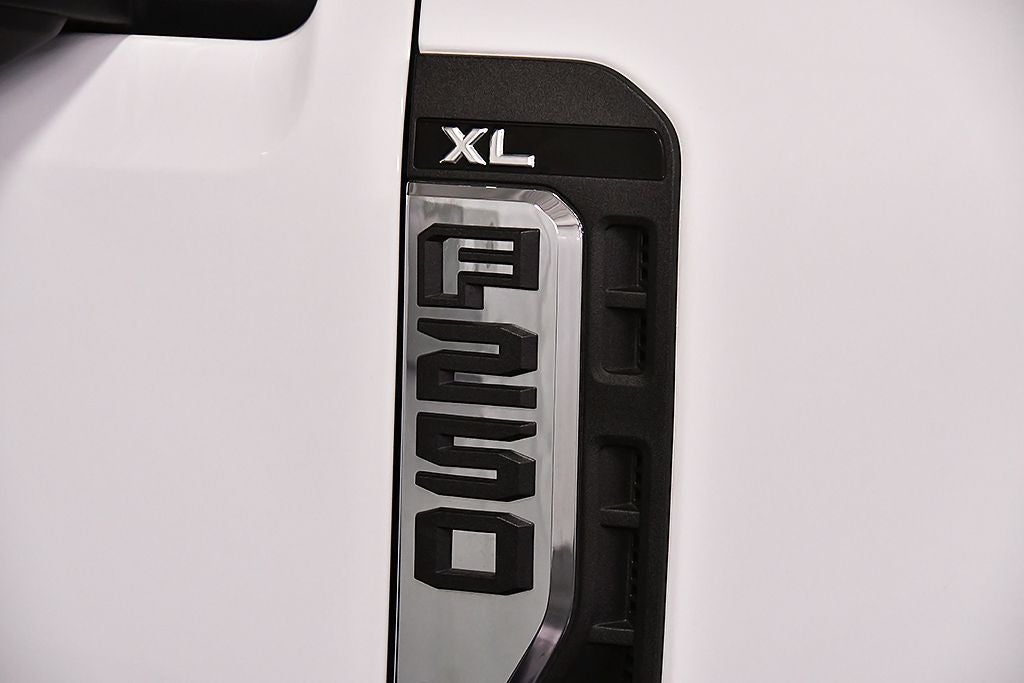 2024 Ford F-250SD XL 8' Box
