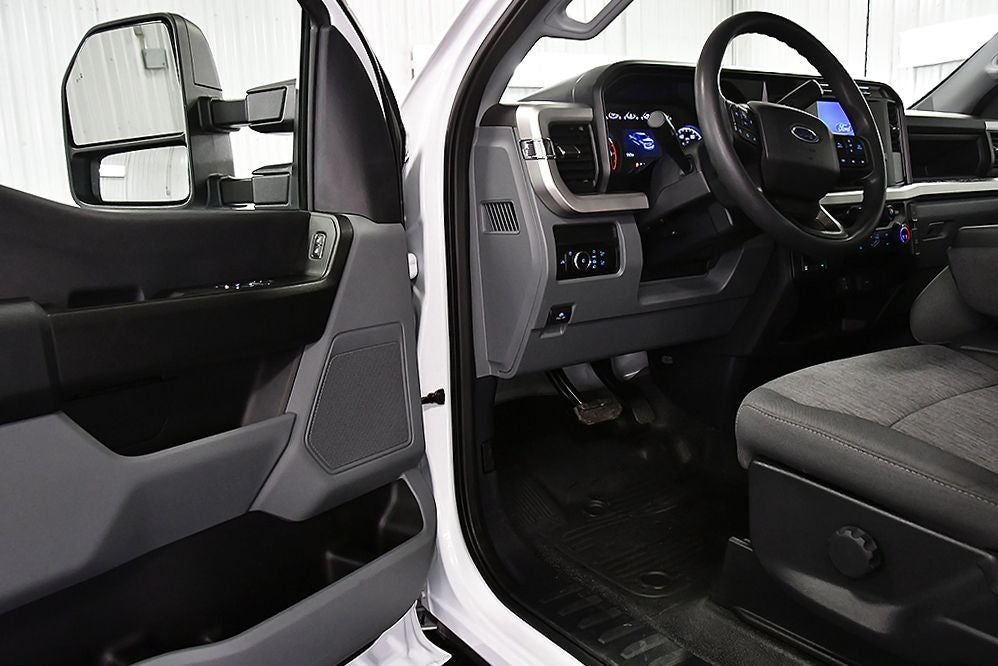 2024 Ford F-250SD XL 8' Box