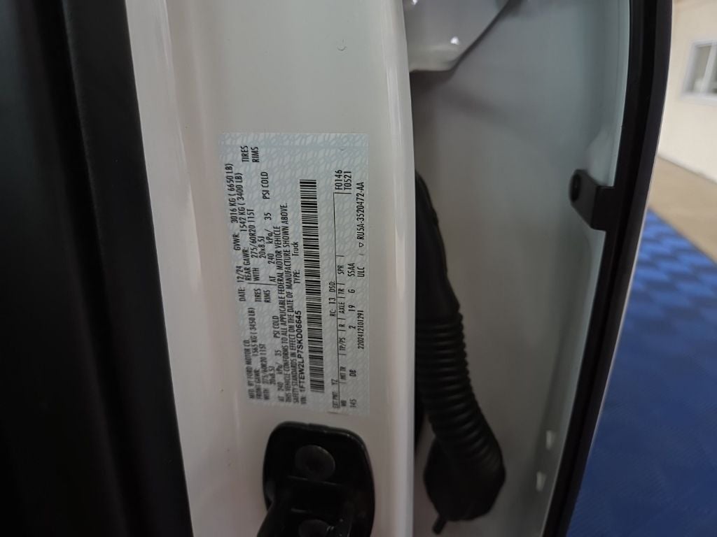 2025 Ford F-150 STX 5-1/2' Box