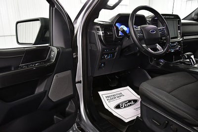 2022 Ford F-150 XLT Sport 5-1/2' Box