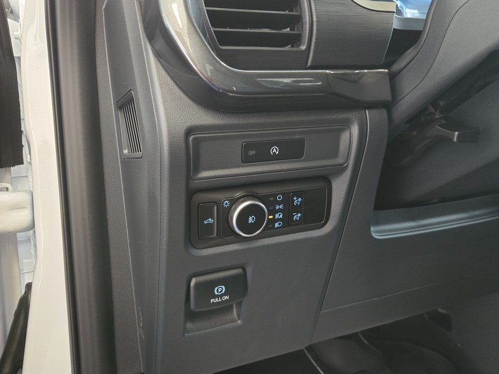 2025 Ford F-150 STX 5-1/2' Box Rocky Ridge