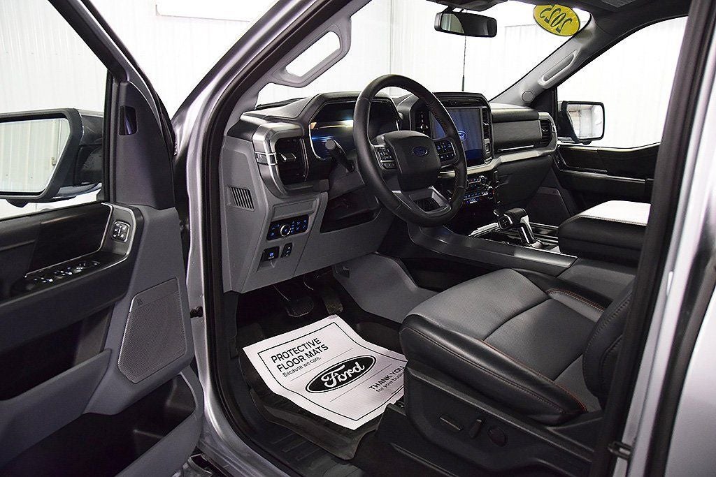2025 Ford F-150 Lariat 5-1/2' Box