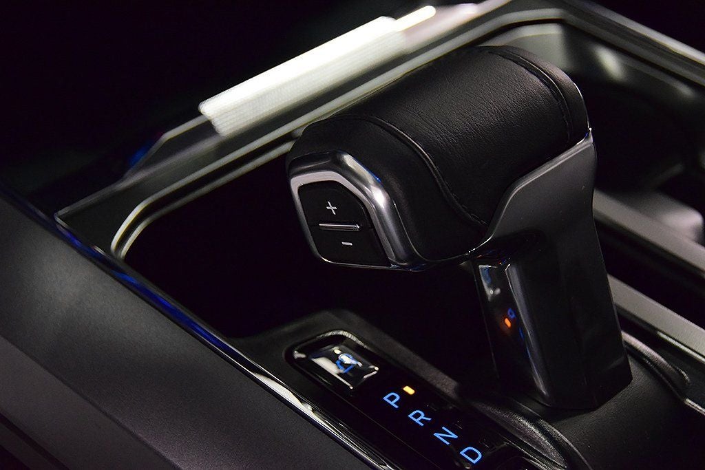 2025 Ford F-150 Lariat 5-1/2' Box