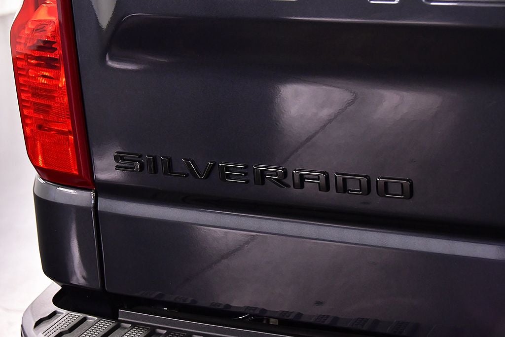 2022 Chevrolet Silverado 1500 Custom Dark Essentials