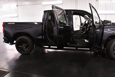 2022 Chevrolet Silverado 1500 Custom Dark Essentials