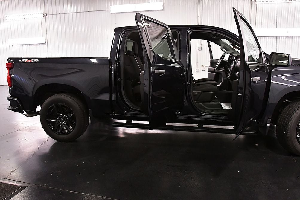 2022 Chevrolet Silverado 1500 Custom Dark Essentials