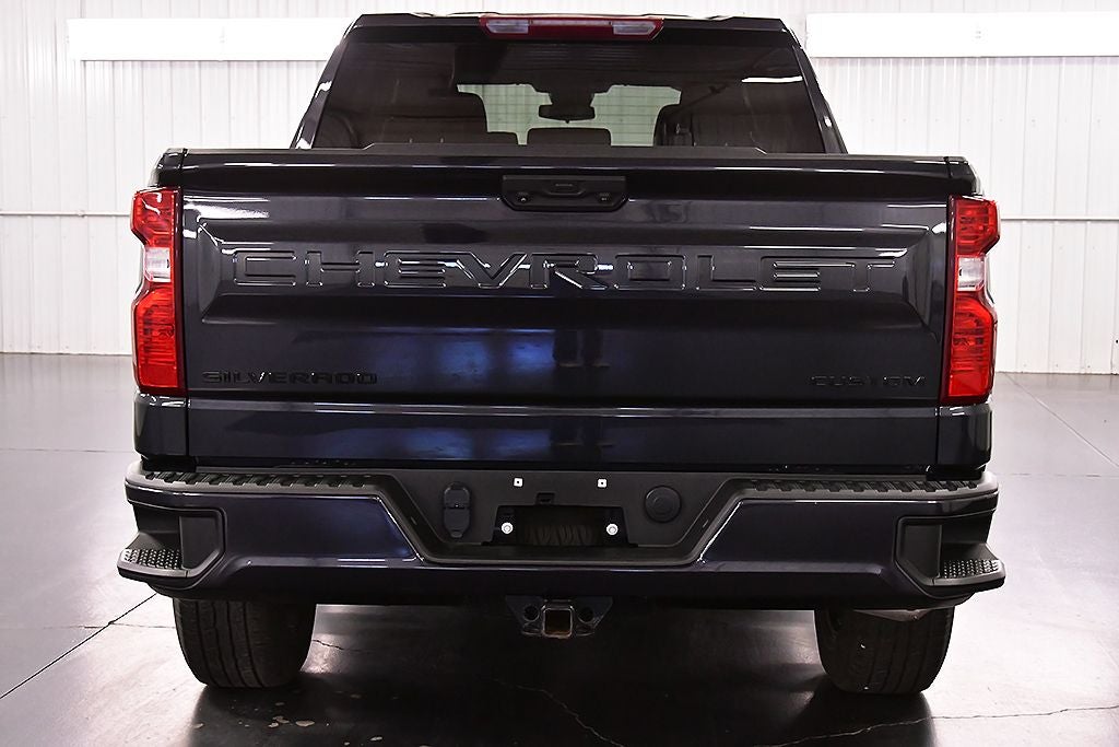2022 Chevrolet Silverado 1500 Custom Dark Essentials