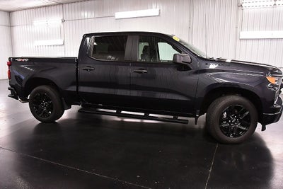 2022 Chevrolet Silverado 1500 Custom Dark Essentials