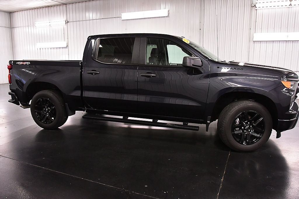 2022 Chevrolet Silverado 1500 Custom Dark Essentials