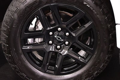 2025 Chevrolet Silverado 1500 Custom Dark Essentials