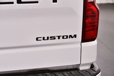2025 Chevrolet Silverado 1500 Custom Dark Essentials