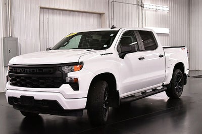 2025 Chevrolet Silverado 1500 Custom Dark Essentials