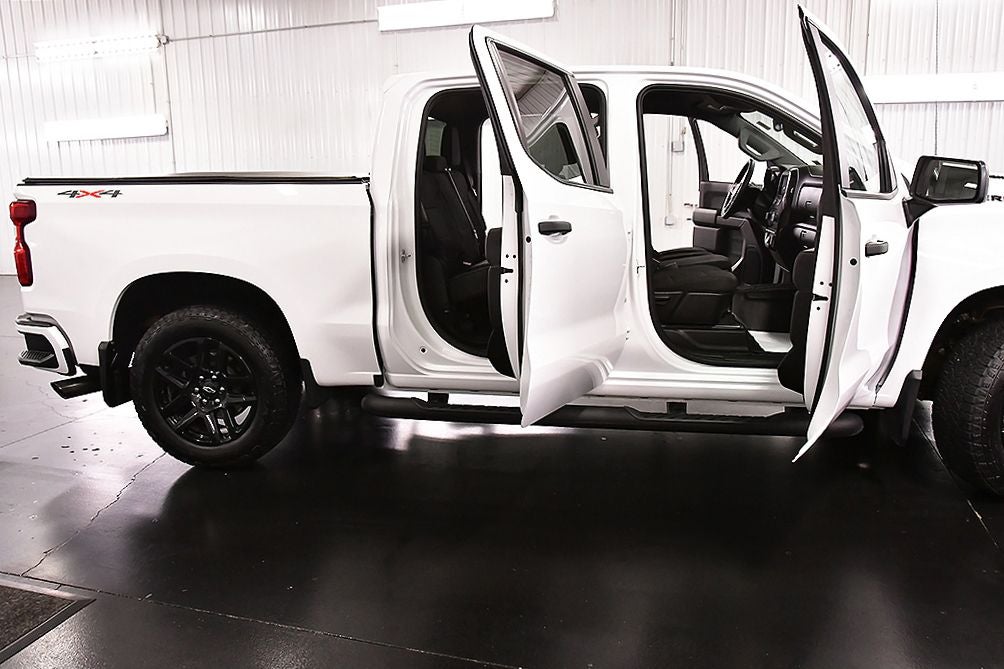 2025 Chevrolet Silverado 1500 Custom Dark Essentials