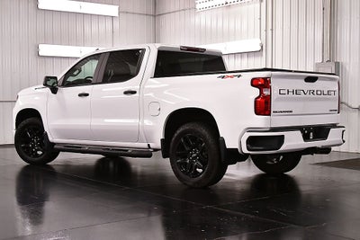 2025 Chevrolet Silverado 1500 Custom Dark Essentials