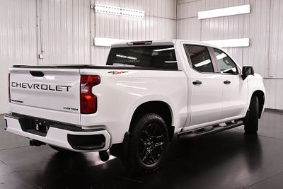 2025 Chevrolet Silverado 1500 Custom Dark Essentials