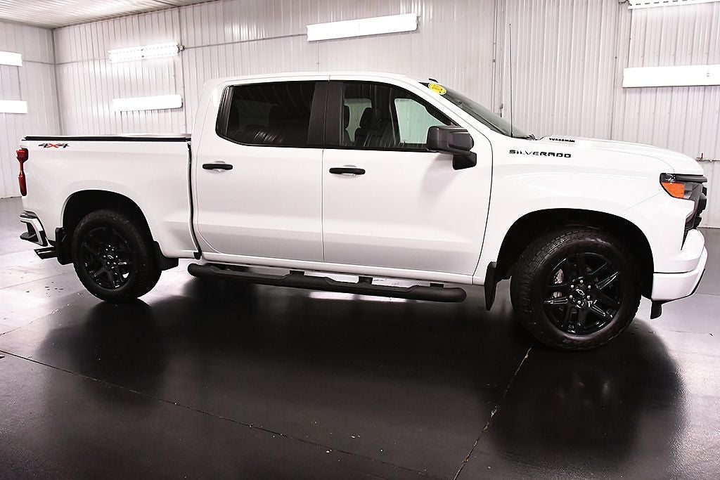 2025 Chevrolet Silverado 1500 Custom Dark Essentials