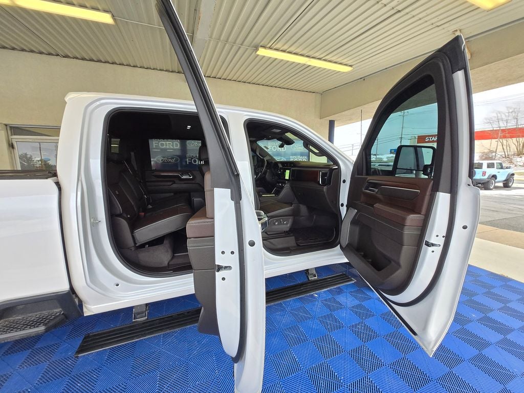 2024 GMC Sierra 3500HD Denali