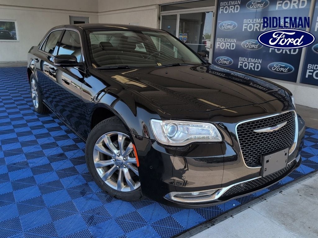 2021 Chrysler 300 Touring